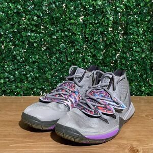 Nike‎ Kyrie 5 BG Graffiti, 6.5Y